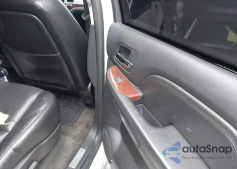 2008 Cadillac Escalade Standard z USA, uszkodzony, nr VIN 1GYFK63818R131383